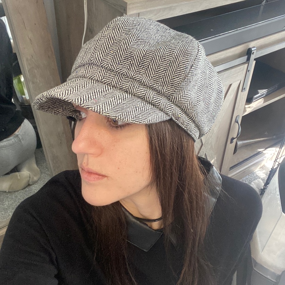 1990s Vintage | Nine West | Wool blend chevron Newsboys Cabbie Cap hat